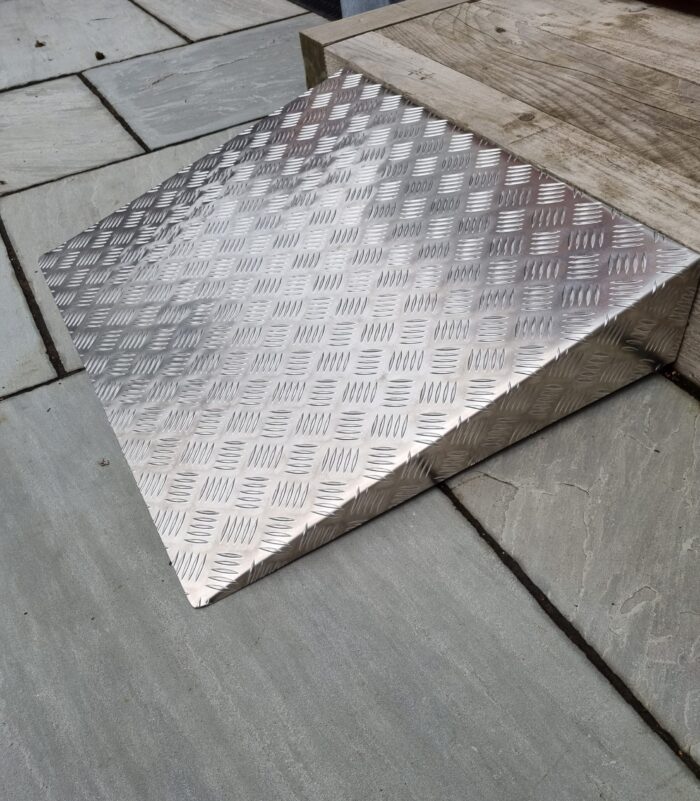 Aluminium Chequer Plate Folding Service - Image 2